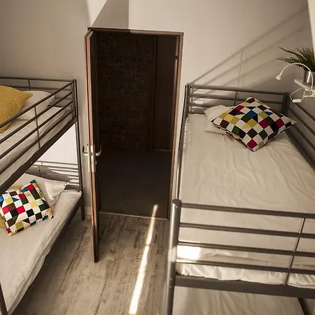 Bi-pi Hostel *