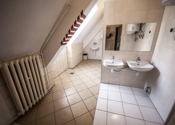 Za Murami Auberge de jeunesse