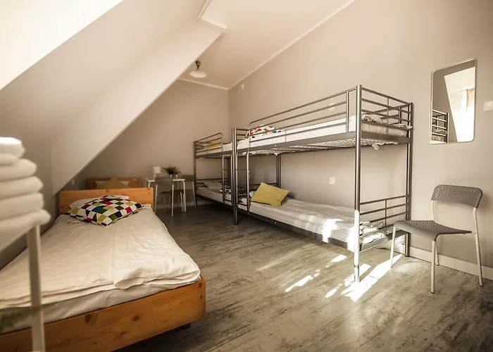 Za Murami Auberge de jeunesse *