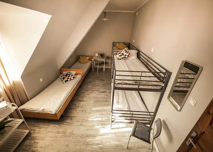 Za Murami Auberge de jeunesse